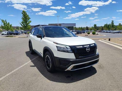 Pearl White Tricoat/Super Black 2024 Nissan Pathfinder Rock Creek 4WD