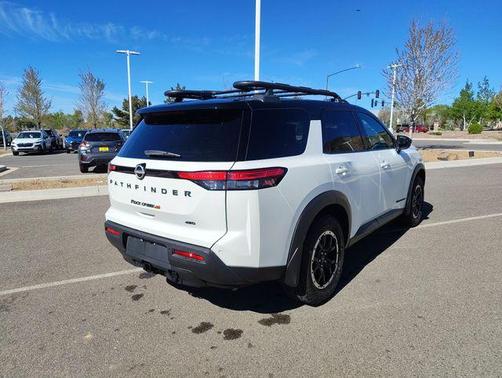 Pearl White Tricoat/Super Black 2024 Nissan Pathfinder Rock Creek 4WD