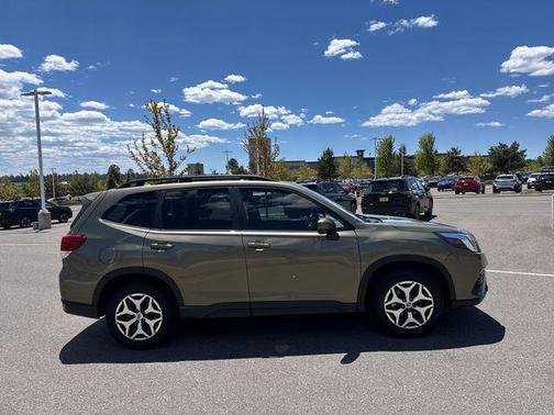 Autumn Green Metallic 2023 Subaru Forester Premium