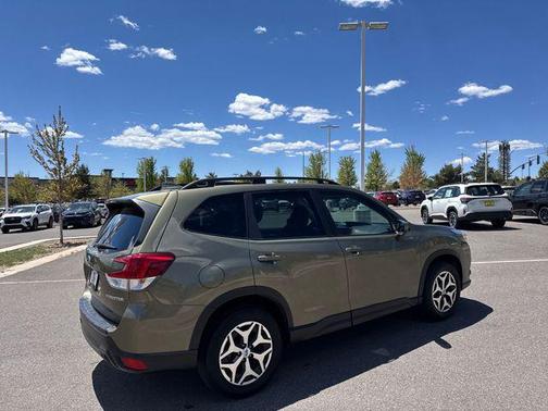 Autumn Green Metallic 2023 Subaru Forester Premium