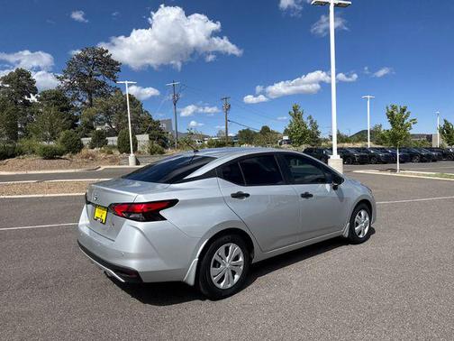 Brilliant Silver Metallic 2023 Nissan Versa 1.6 S