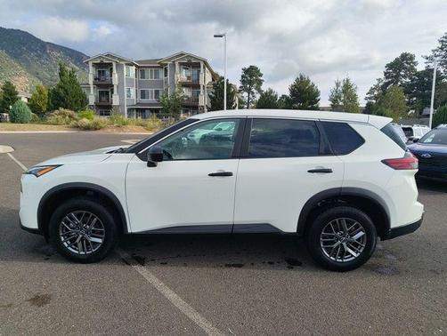 Glacier White 2024 Nissan Rogue S