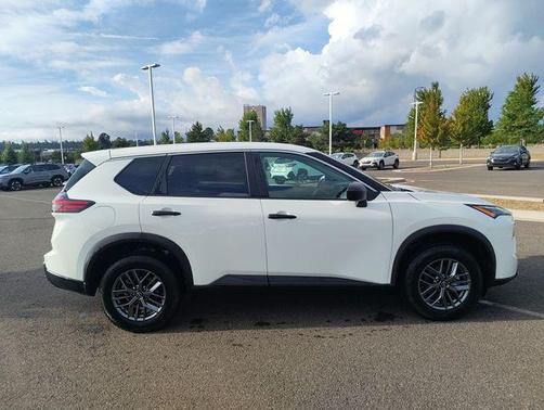 Glacier White 2024 Nissan Rogue S