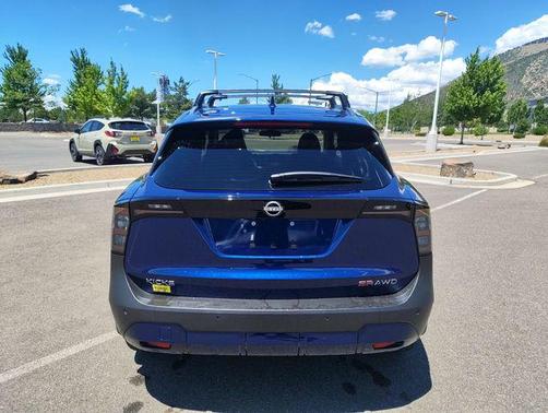 Deep Blue Pearl 2025 Nissan Kicks SR