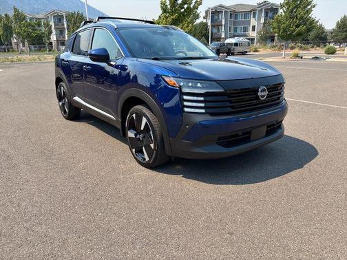 Deep Blue Pearl 2025 Nissan Kicks SR
