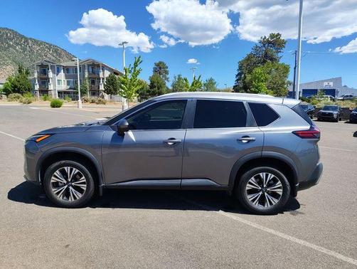 Gun Metallic 2022 Nissan Rogue SV
