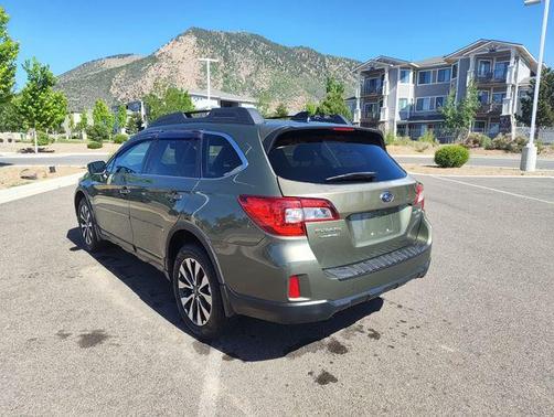 Wilderness Green Metallic 2016 Subaru Outback 3.6R Limited