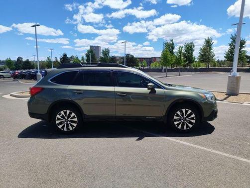 Wilderness Green Metallic 2016 Subaru Outback 3.6R Limited