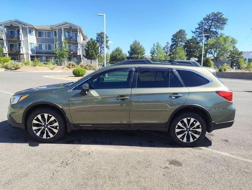 Wilderness Green Metallic 2016 Subaru Outback 3.6R Limited