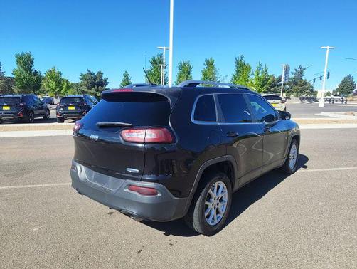 Brilliant Black Crystal Pearlcoat 2014 Jeep Cherokee Latitude