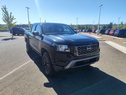 Super Black 2022 Nissan Frontier SV