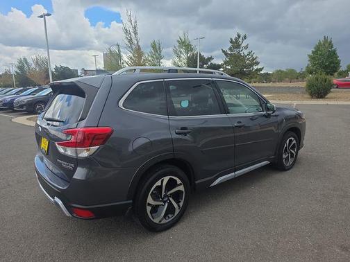 Magnetite Gray Metallic 2023 Subaru Forester Touring