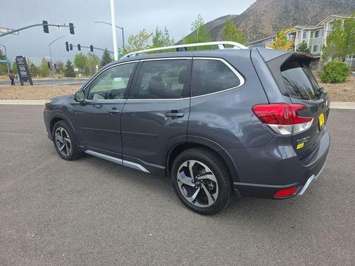 Magnetite Gray Metallic 2023 Subaru Forester Touring