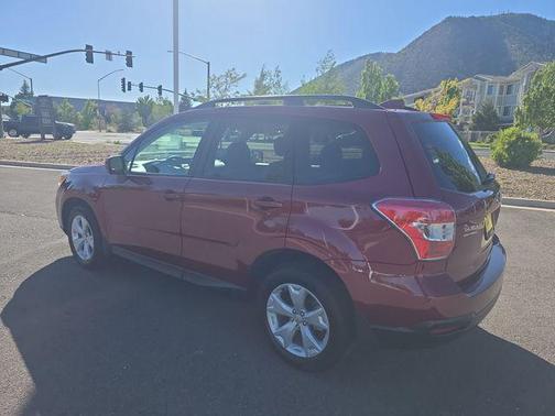 Venetian Red Pearl 2016 Subaru Forester 2.5i Premium