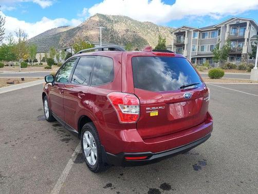 Venetian Red Pearl 2016 Subaru Forester 2.5i Premium