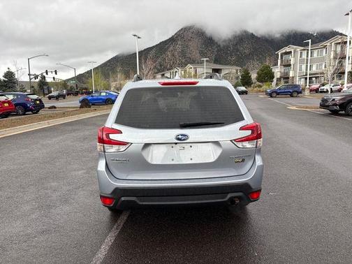 Ice Silver Metallic 2019 Subaru Forester Base