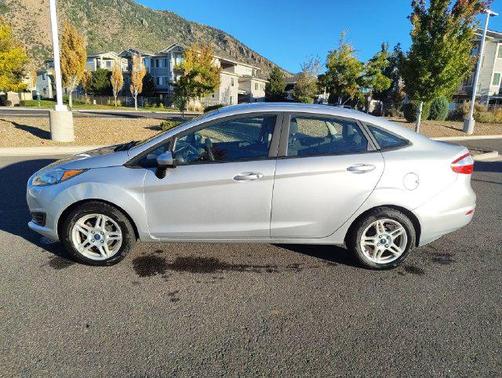 Ingot Silver 2018 Ford Fiesta SE