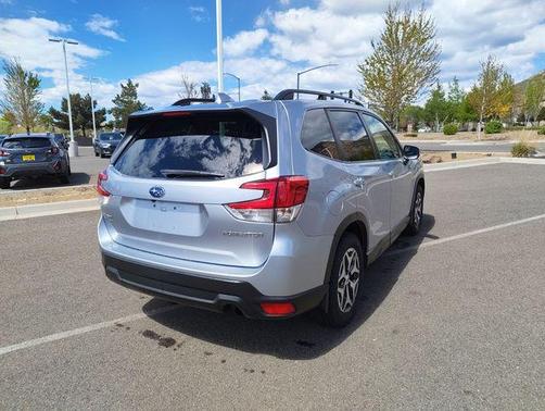 Ice Silver Metallic 2020 Subaru Forester Premium