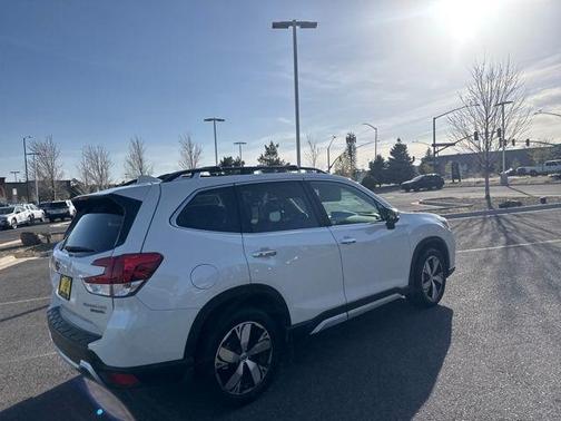Crystal White Pearl 2019 Subaru Forester Touring