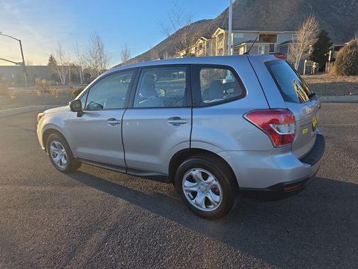 2015 Subaru Forester 2.5i