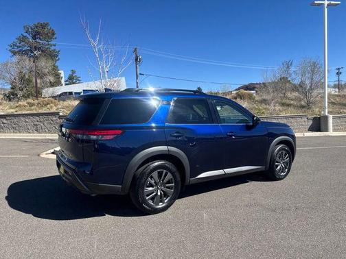 2022 Nissan Pathfinder SV 4WD