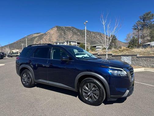 2022 Nissan Pathfinder SV 4WD