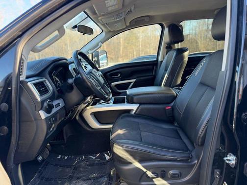 2017 Nissan Titan PRO-4X