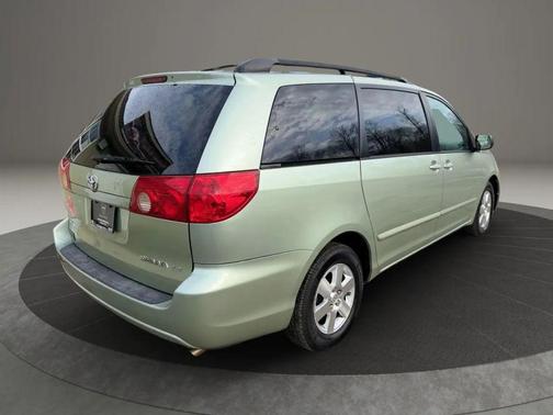 2007 Toyota Sienna LE