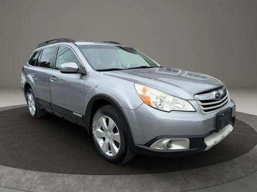 Steel Silver Metallic 2010 Subaru Outback 3.6 R Limited