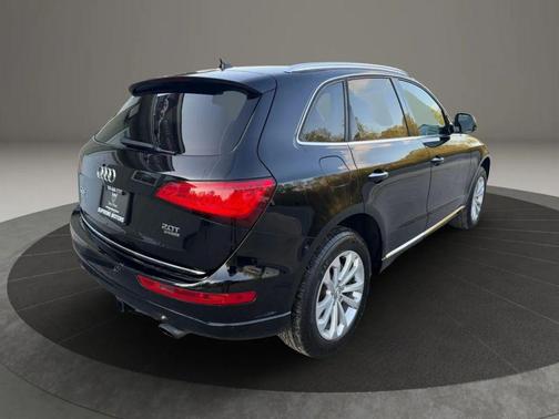 Black 2016 Audi Q5 2.0T Premium