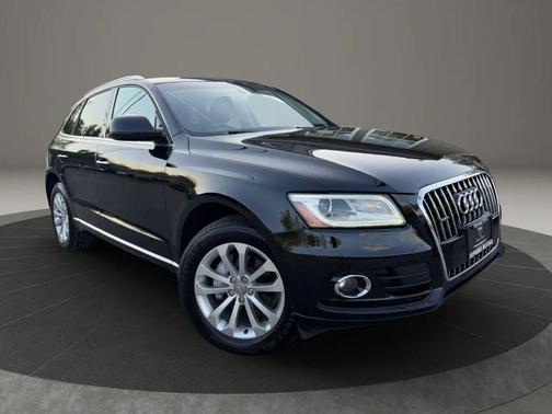 Black 2016 Audi Q5 2.0T Premium