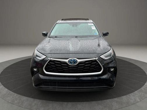 2023 Toyota Highlander Hybrid XLE