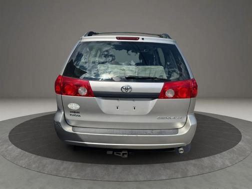 Silver Shadow Pearl 2007 Toyota Sienna CE