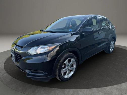 Crystal Black Pearl 2016 Honda HR-V LX
