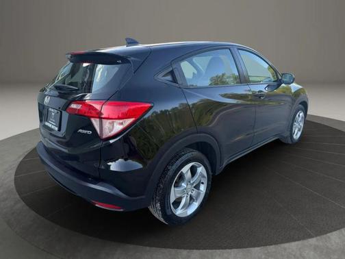 Crystal Black Pearl 2016 Honda HR-V LX