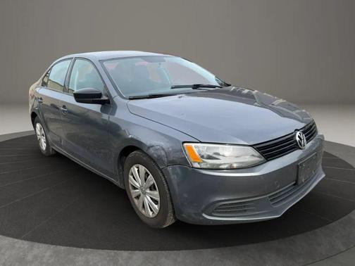 Platinum Gray Metallic 2013 Volkswagen Jetta S