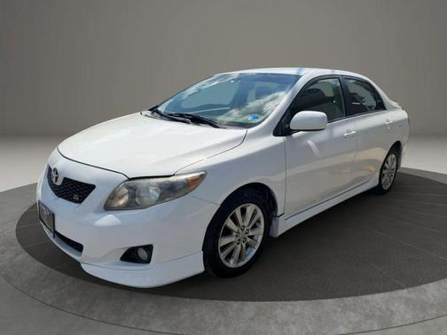 Super White 2009 Toyota Corolla S