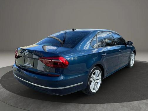 2019 Volkswagen Passat 2.0T Wolfsburg Edition