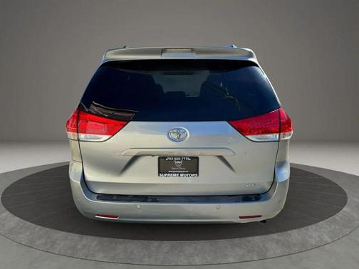 2013 Toyota Sienna XLE