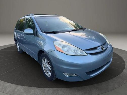 Blue 2006 Toyota Sienna XLE