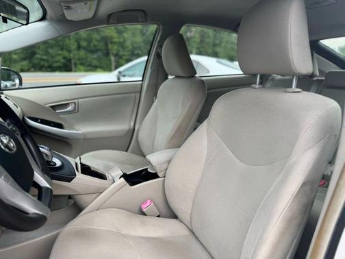 2010 Toyota Prius II