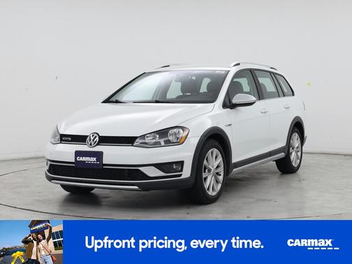White 2017 Volkswagen Golf Alltrack S