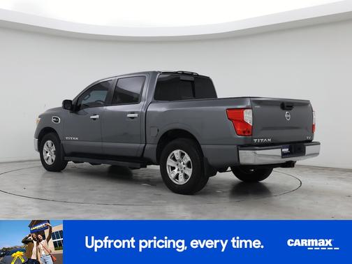 2017 Nissan Titan SV