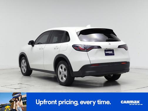 White 2023 Honda HR-V LX