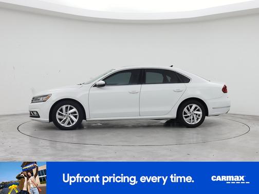 White 2018 Volkswagen Passat SE