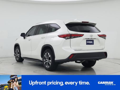 Pearl 2021 Toyota Highlander XLE