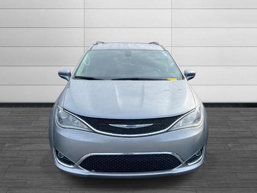 2020 Chrysler Pacifica Touring-L