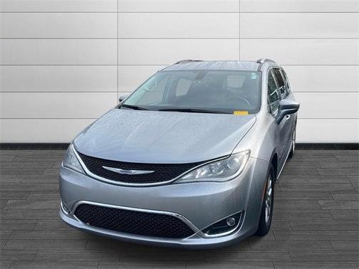 2020 Chrysler Pacifica Touring-L