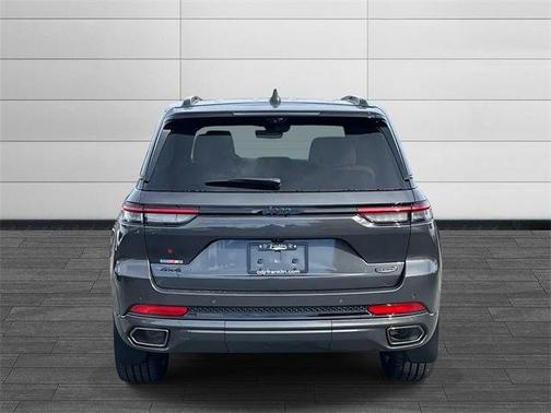 2025 Jeep Grand Cherokee Summit