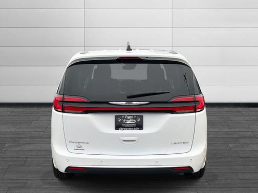 2024 Chrysler Pacifica Limited